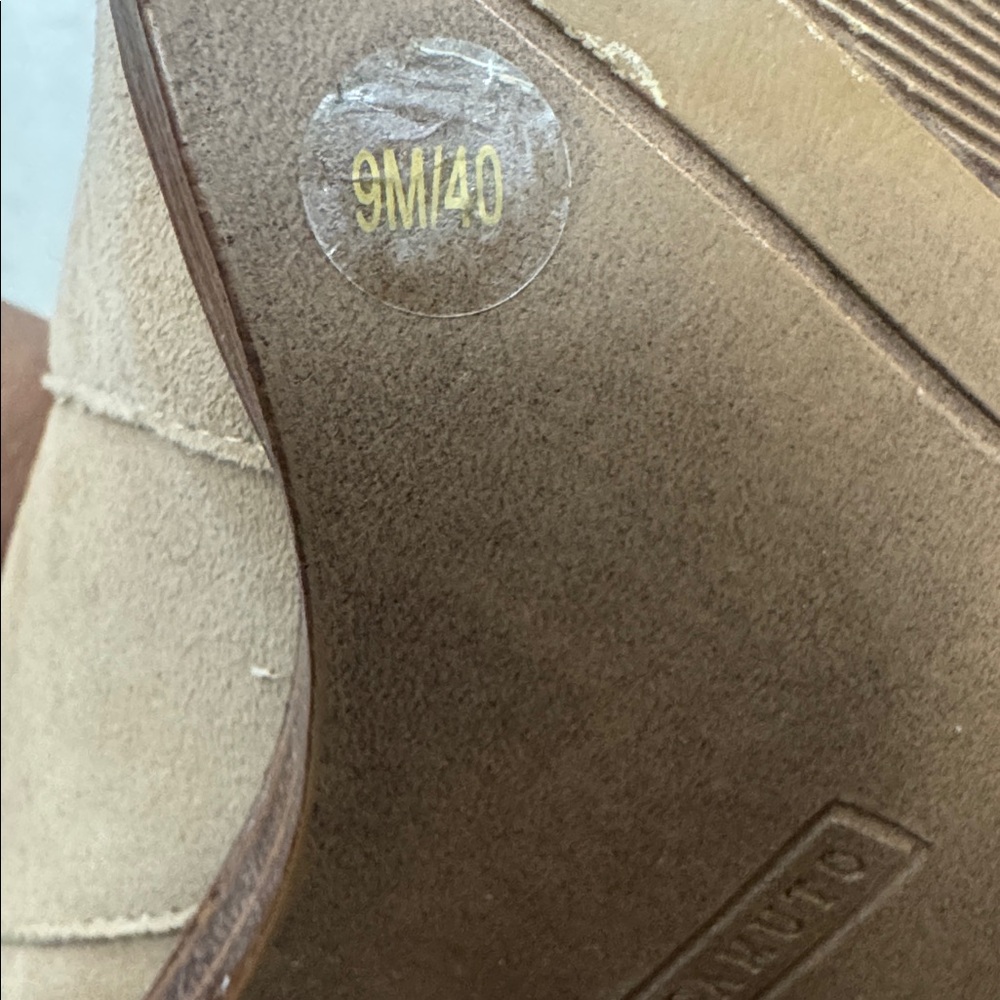 Vince Camuto Womens Beige Leather Block Heel Back Zip Ankle Booties Size 9M(40) - Picture 6 of 7